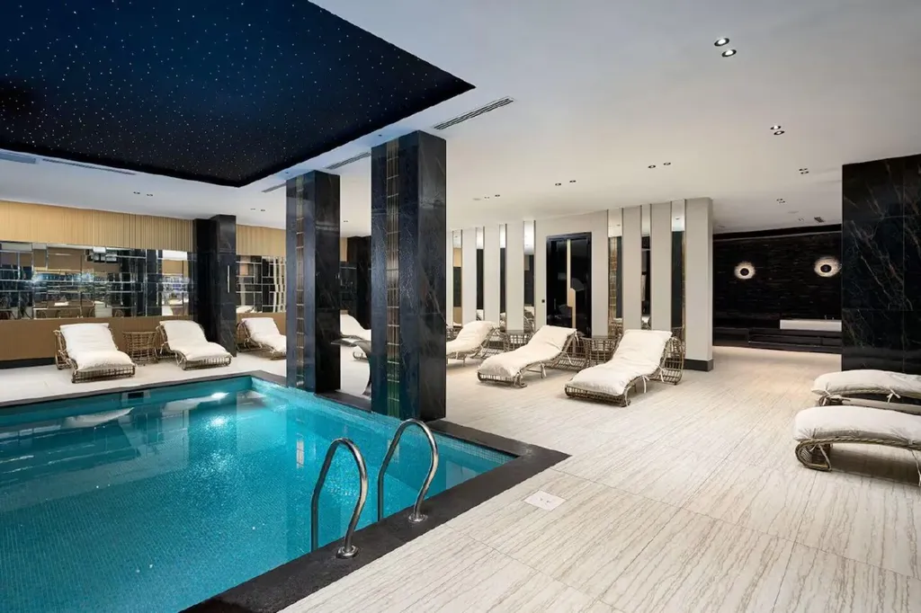 Legend апартамент у моря с бассейном и пляжем