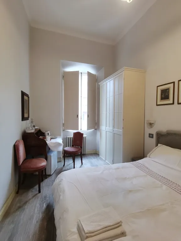 Комната с личной ванной в центре около Ватикана и площади Дель Пополо