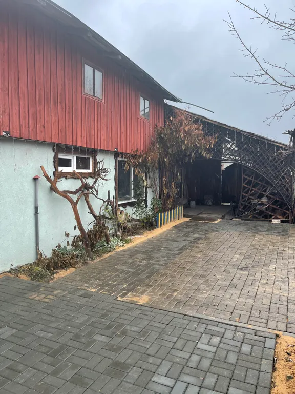 Уютный деревенский домик с русской баней возле берега озера