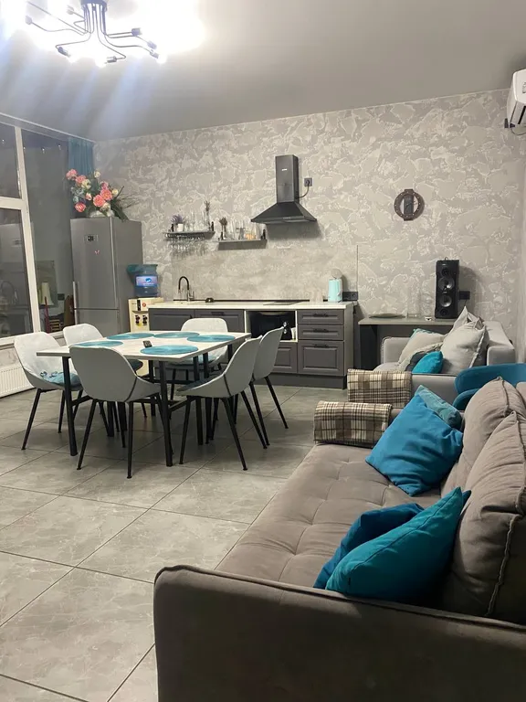 Загородный дом с бассейном