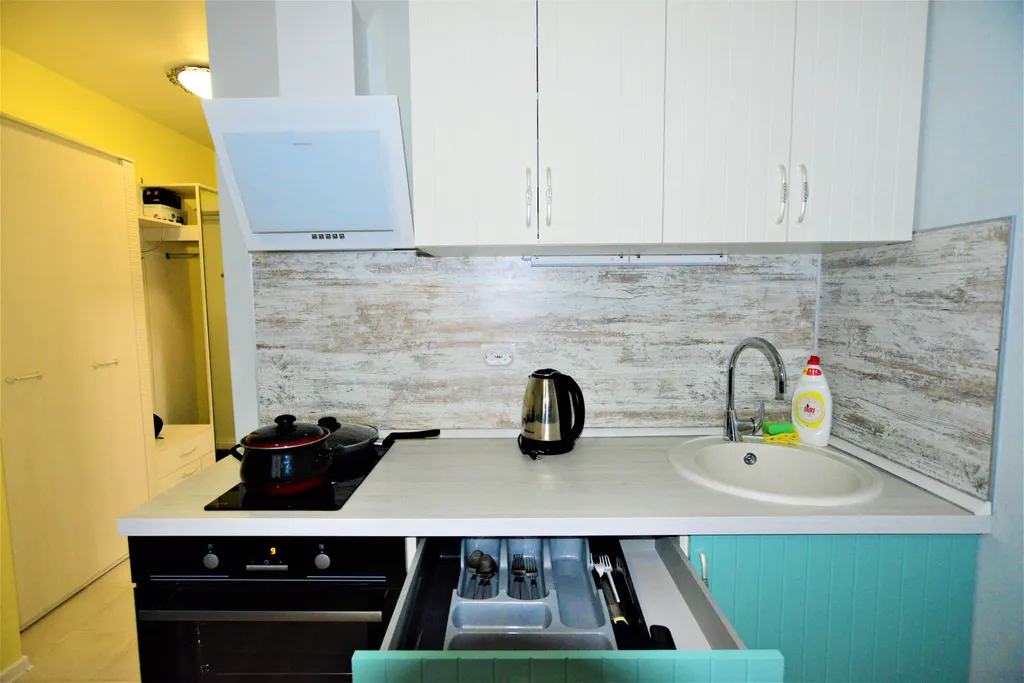 Уютная студия возле ТЦ Июнь