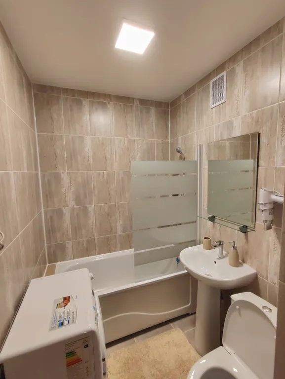 Современная квартира - студия с видом на новый мост