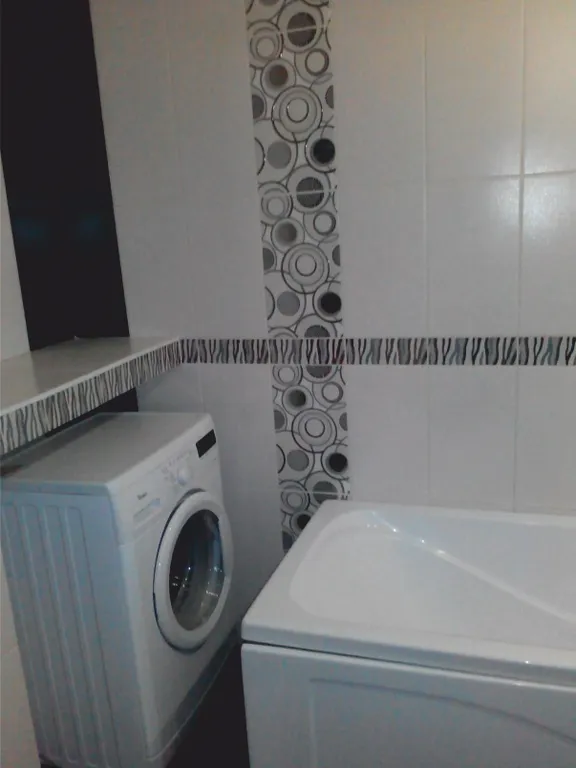 Уютный дом с отдельным двором, зоной барбекю и парковочным местом