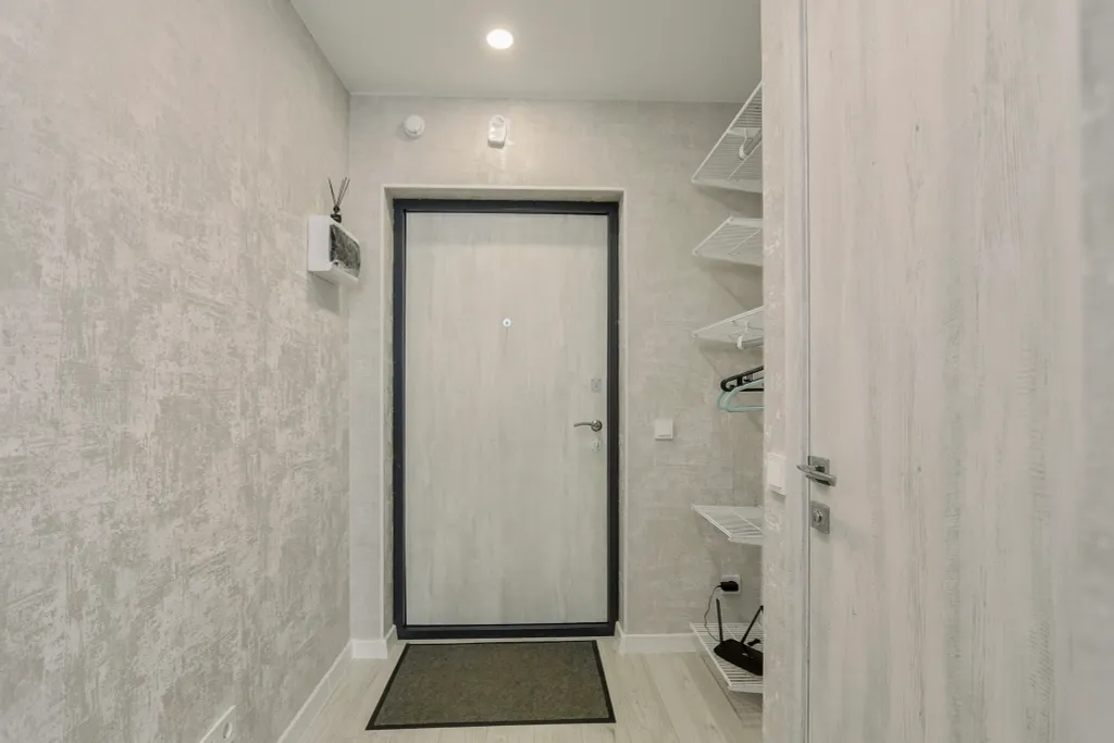 Oчень cветлaя и проcторная квартира с бaлкoном