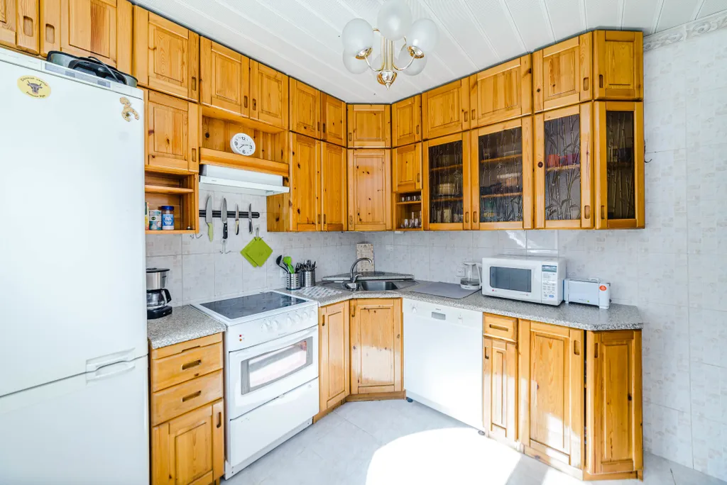 Коттедж Дом на юге Москвы с бассейном и сауной — Москва