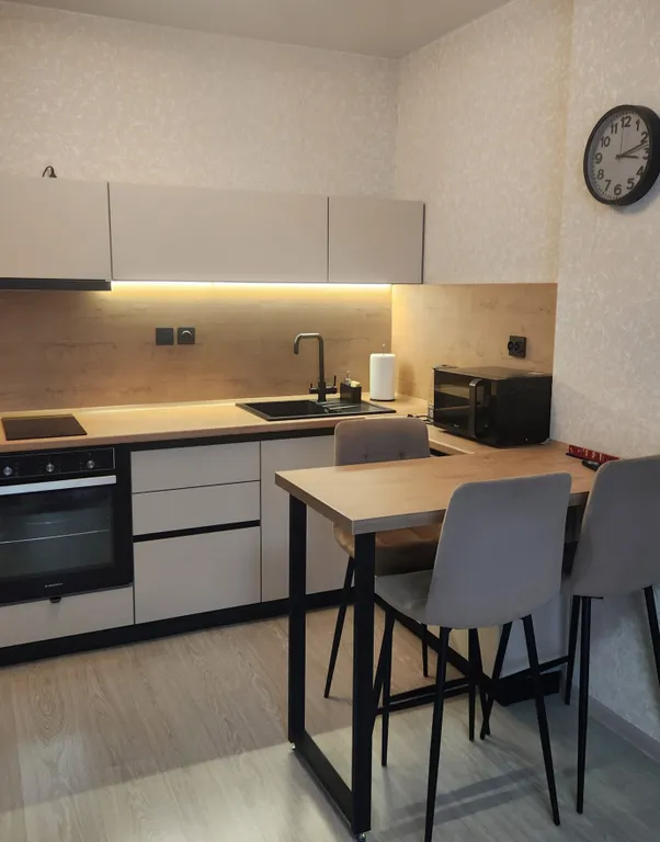 Современная уютная квартира с парковкой — аренда посуточно в Пермь