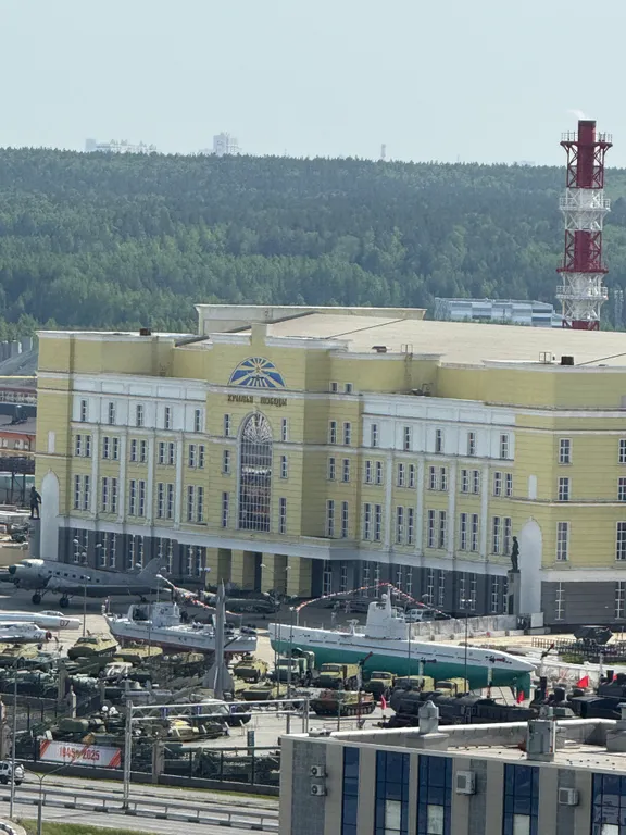 Комфортная квартира у музея Военной техники и УГМК