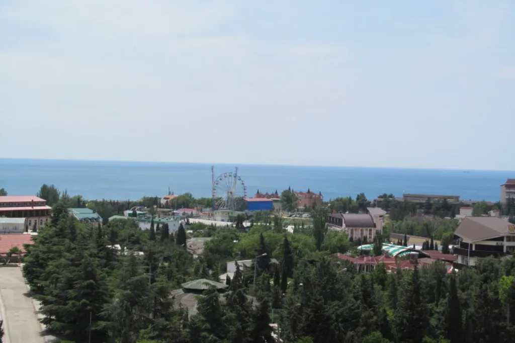 Квартира с видом на море, крепость и горы