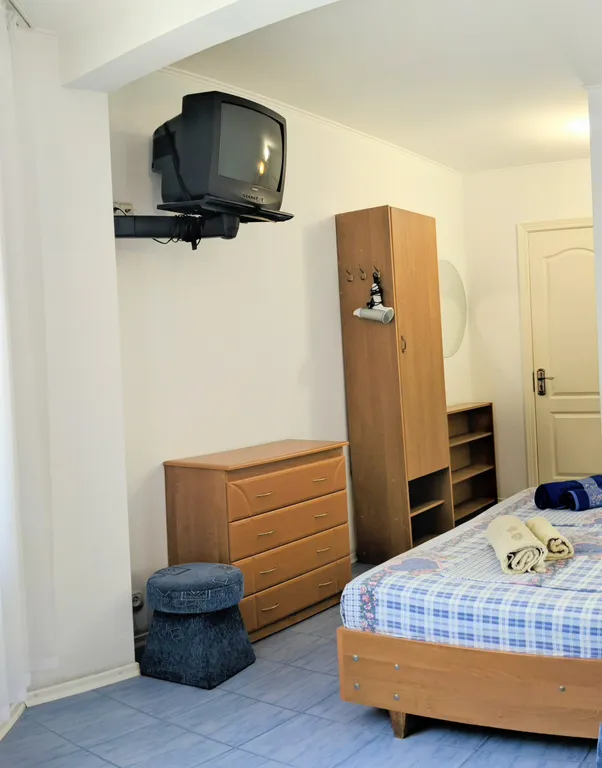 Уютная комната у моря