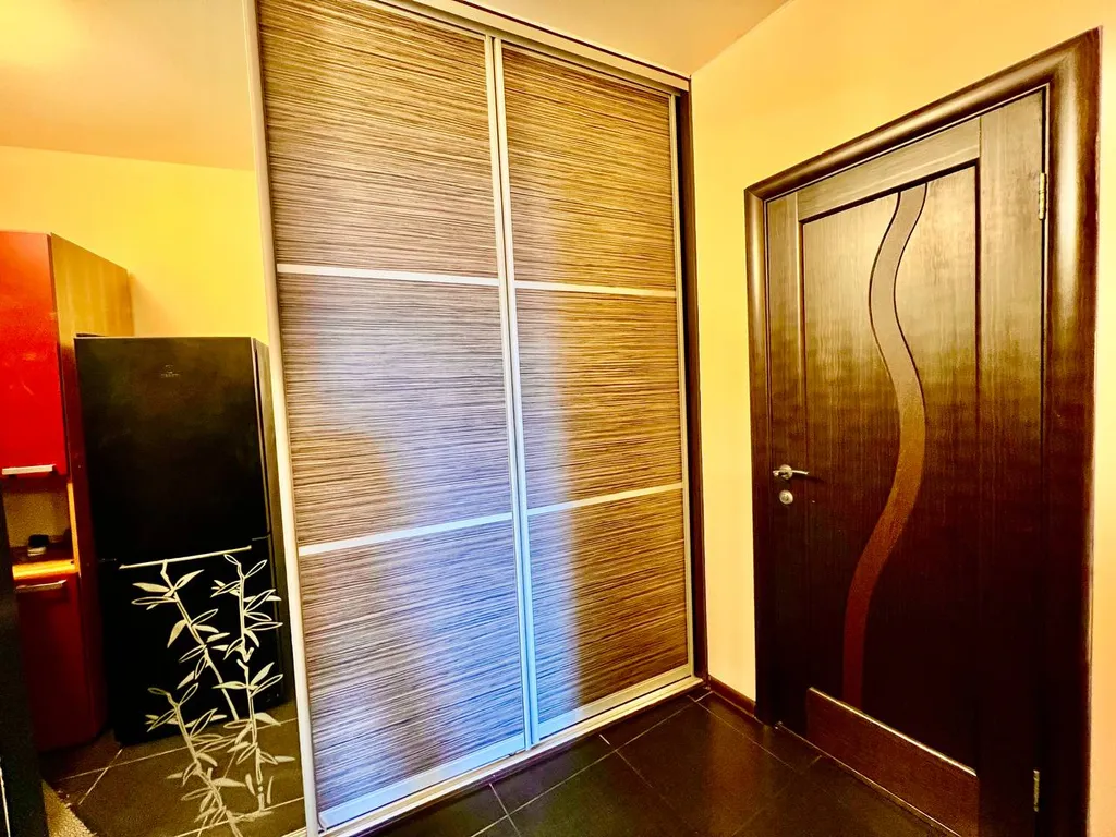 Квартира 1+ евро семейные апартаменты, центр, парковка, кафе, вояж, гудвин, развязка — Тюмень