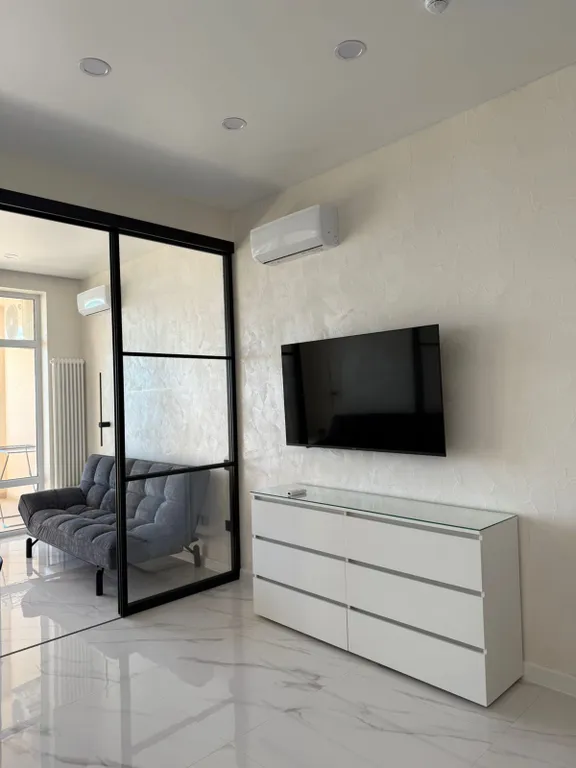 Апартаменты в ЖК Золотые пески с видом на море