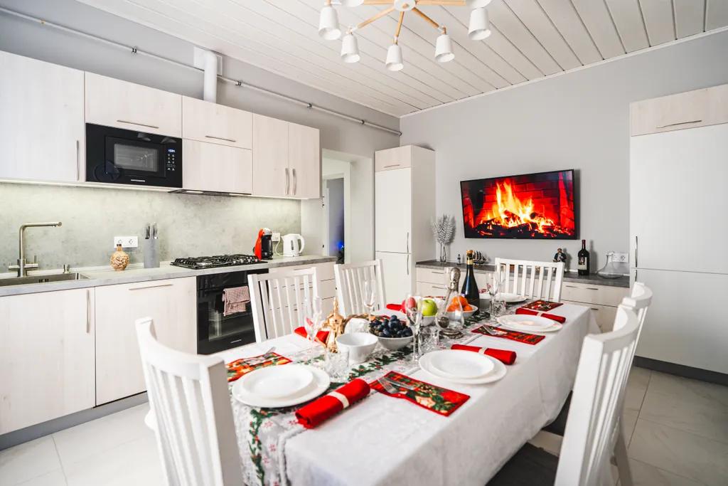 Коттедж Просторный уютный дом — Коммунар