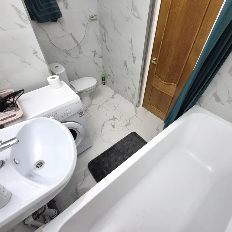 2 комн квартира в центре с 4 раздельными местами