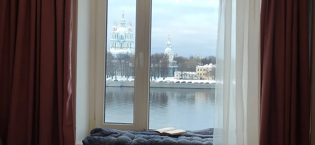 Квартира на набережной