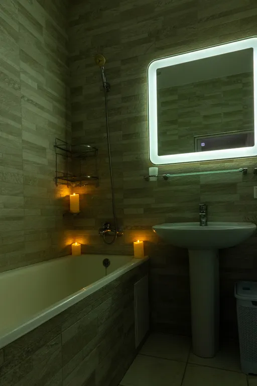 Апартаменты 2 в частном доме с тёплым бассейном у моря