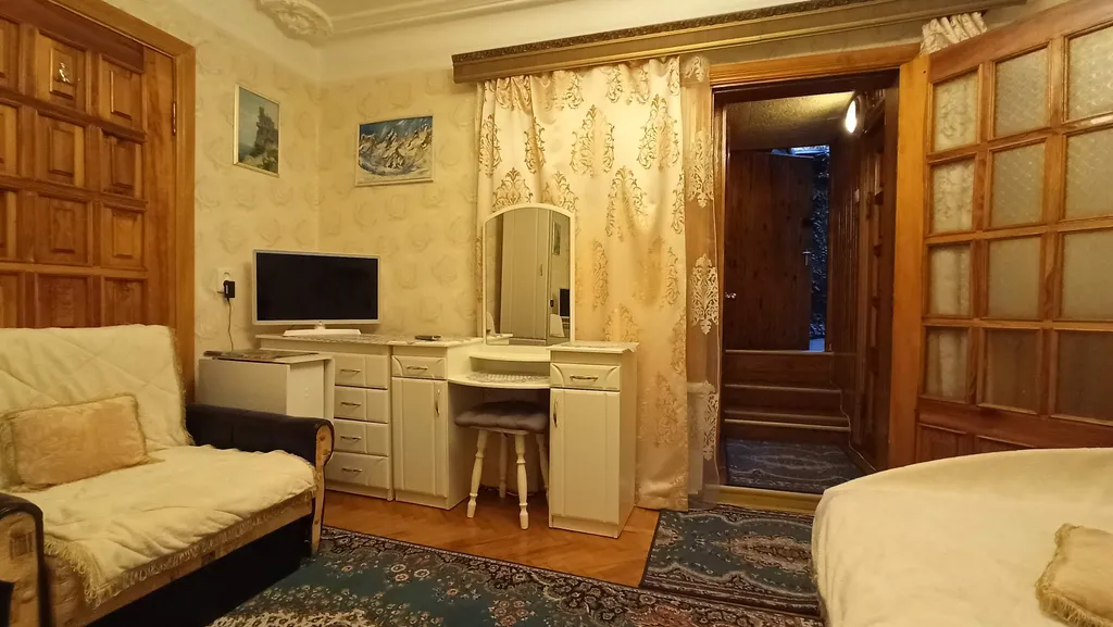 Квартира в частном доме недалеко от моря