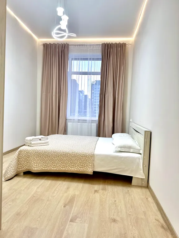 3-комнатная квартира в доме бизнес класса в самом центре левого берега столицы