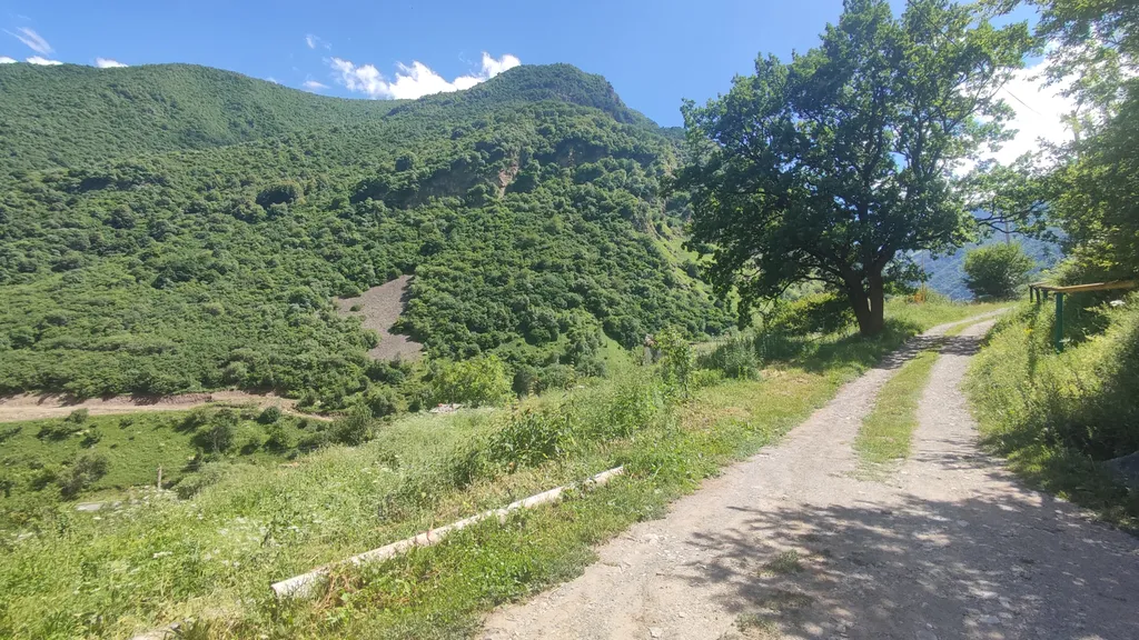 Коттедж с видом на горы и горную речку