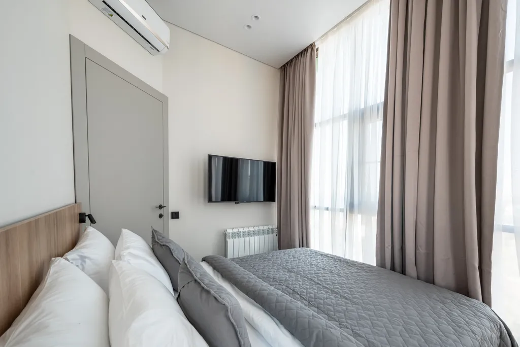 Четырехкомнатная у моря с дорогим ремонтом и видом на море