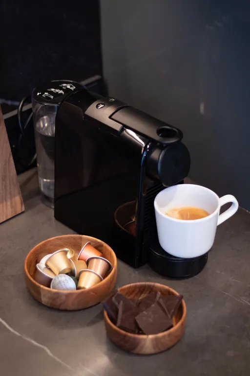 Самый стильный апартамент на 79 этаже с караоке! 20 тыс песен