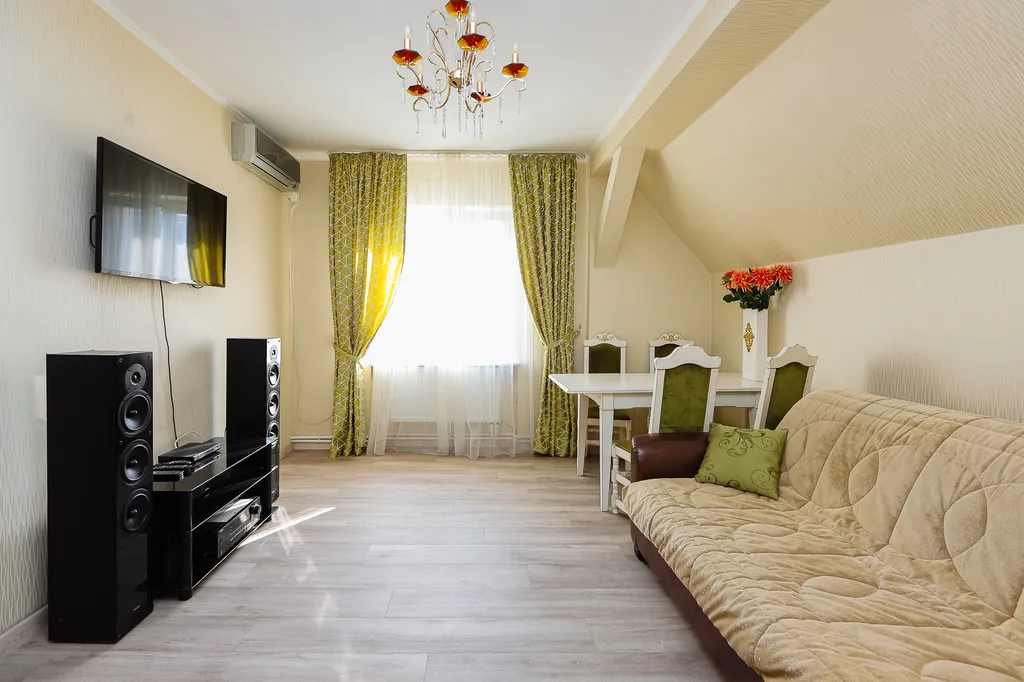 Квартира Посуточно 3-комнатная квартира в центре Калининграда у Верхнего озера! — Калининград