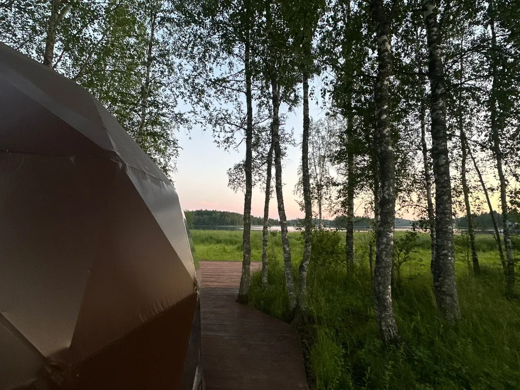 Купол 1 с видом на Ладожское озеро