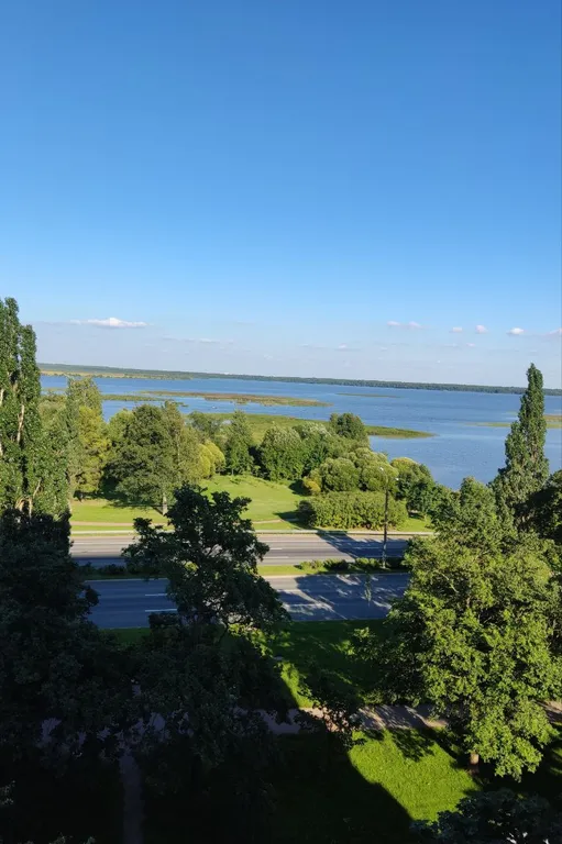 Евродвушка с видом на озеро