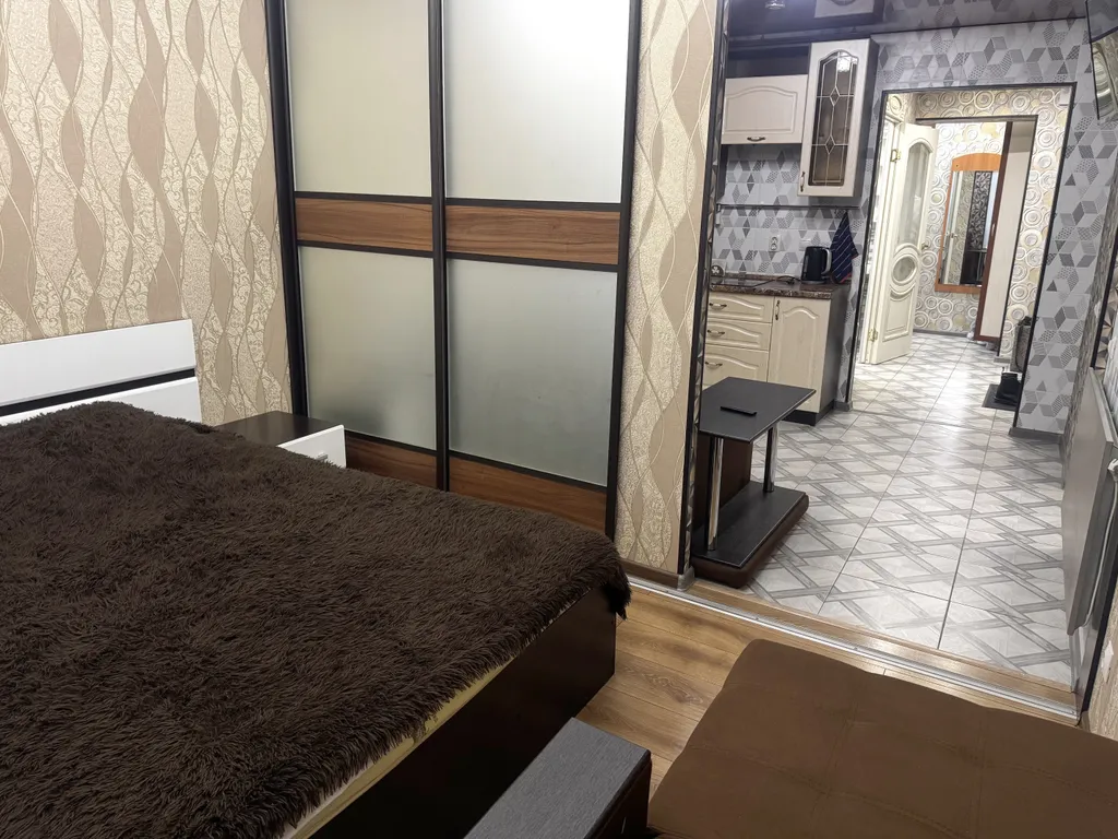 Две спальни в однокомнатной недалеко от  ТЦ "РИО"