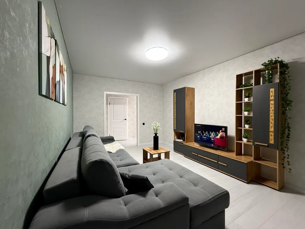 3-комнатная в центре (Риацентр, ТЦ "Восход", театр МузКомедии)