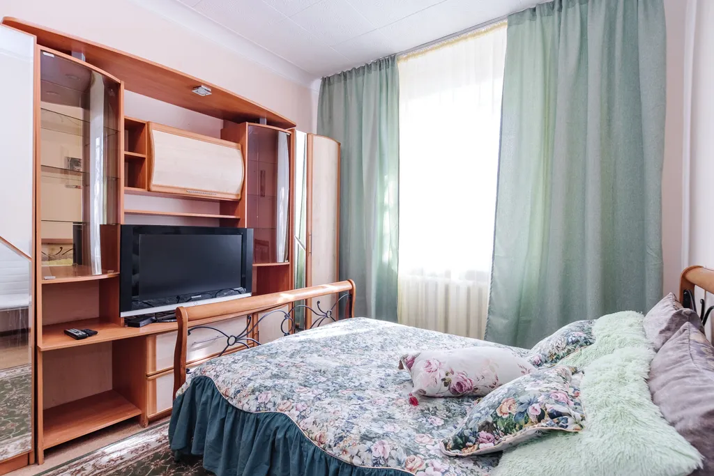 Солнечная комната-студия рядом с Театром драммы