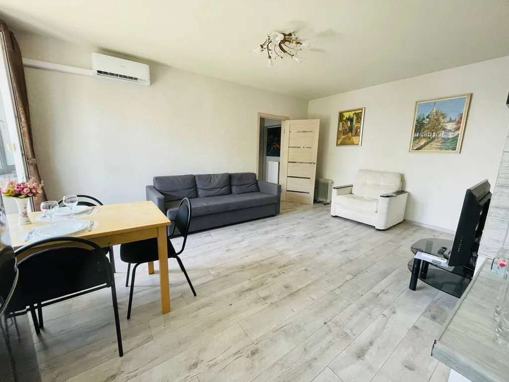 Уютная квартира с видом на реку Волга в центре