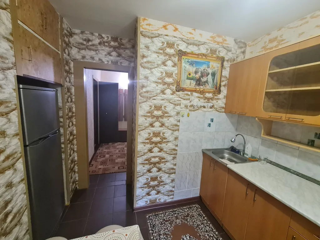 2-комнатная квартира на 1-м этаже в центре военного городка