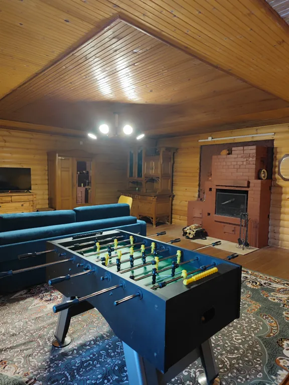 Дом с прудом