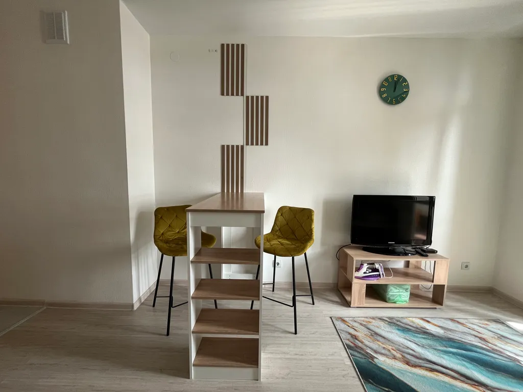 Уютная, новая квартира-студия в экологическом районе