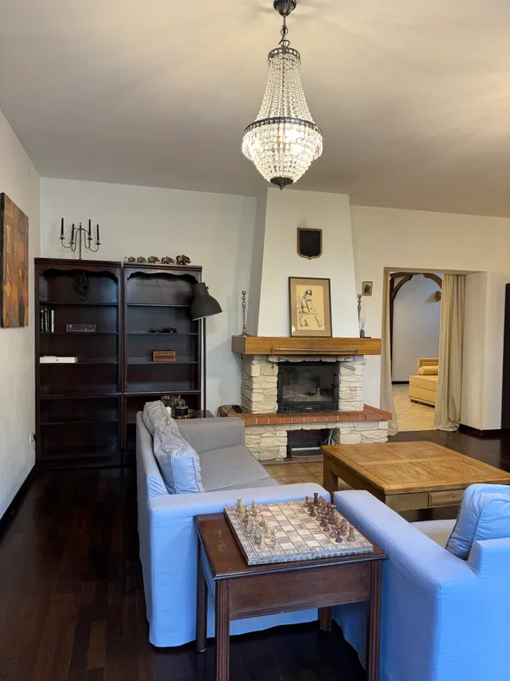 Вилла с бассейном