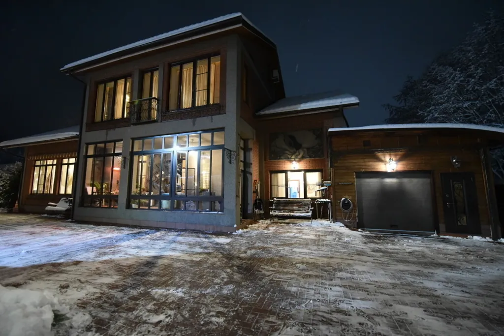 Коттедж 3-х этажный — аренда посуточно в Истра