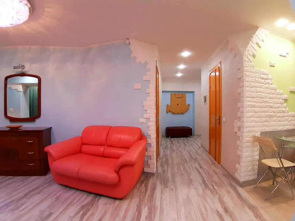 Эксклюзивные евро-апартаменты с сауной на площади Революции