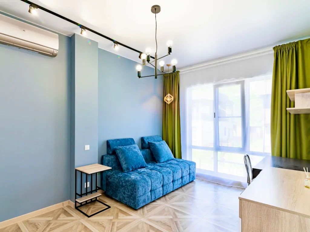 Новый дом с бассейном, сауной и панорамным видом на горы