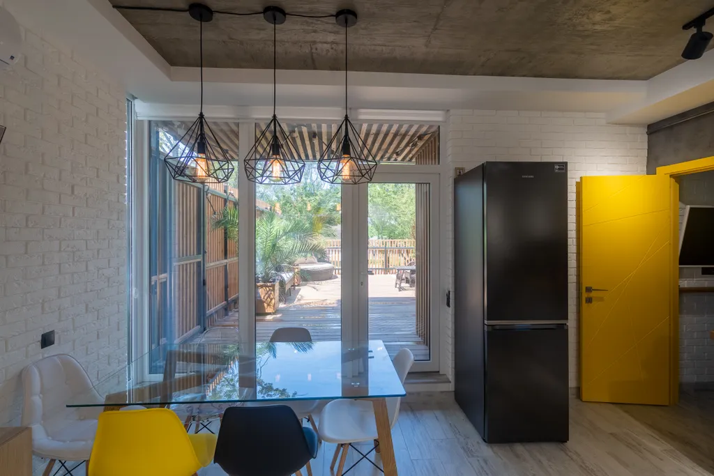 Апартаменты с террасой 80м2, тёплым бассейном и русской баней