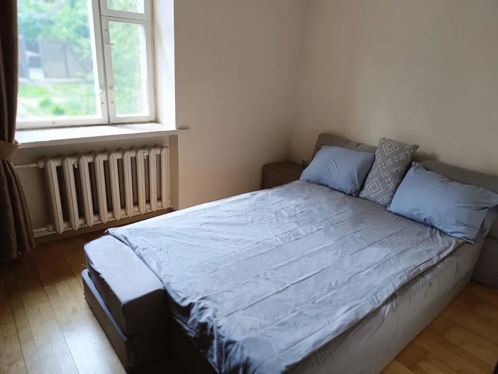 Вместительный, теплый дом на берегу реки Воря