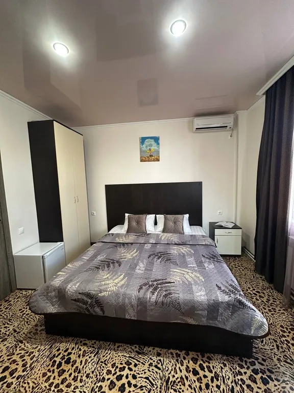 Квартира Квартира Трехместный уютный номер на 2м этаже — Геленджик