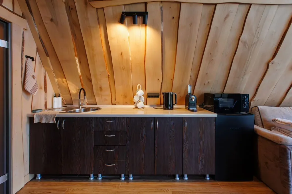 Коттедж Дом с баней и чаном с видом на озеро — Лабинск