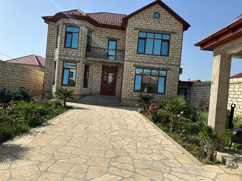 Коттедж Большой красивый дом у моря — аренда посуточно в Дербент