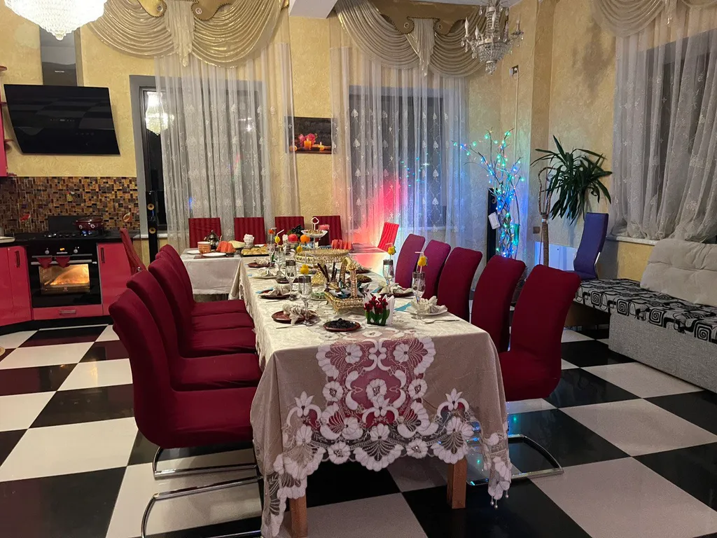 Замок для гостей