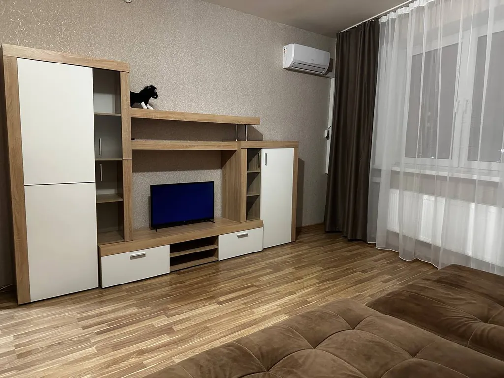 Уютная квартира, в комфортном микрорайоне — аренда посуточно в Старый Оскол