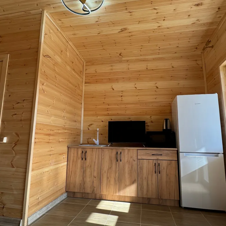 Азовтун гостевой дом, апартаменты с кухней (4-х местный)