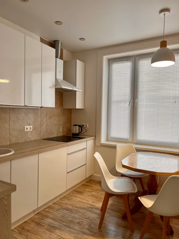 Студия с видом на Лавру