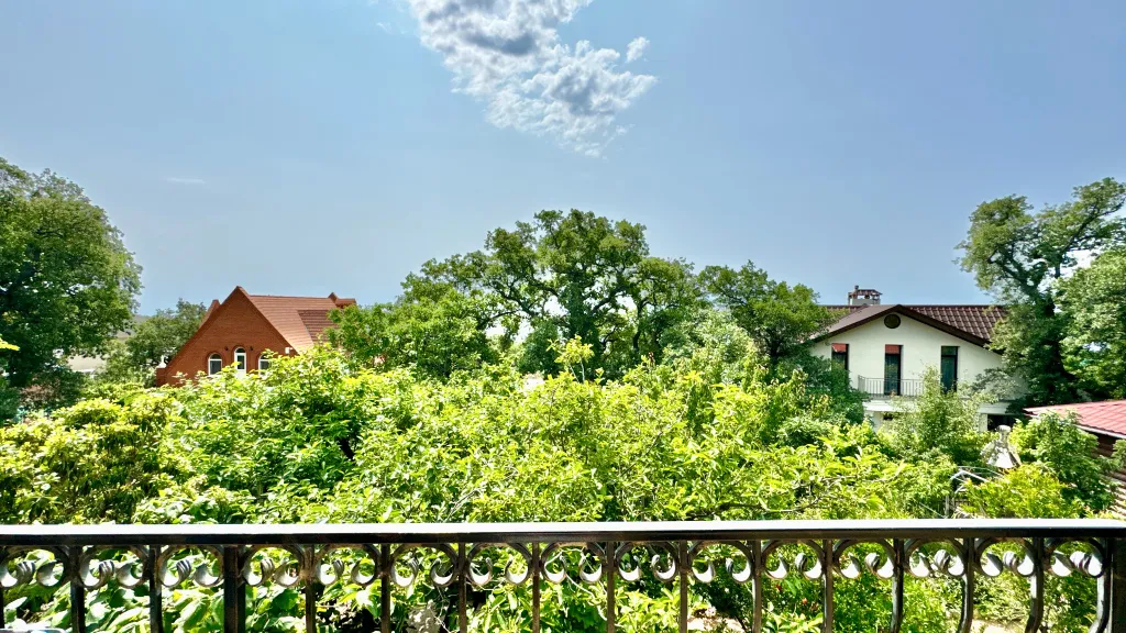 Домик с садом в Кореизе возле ялты