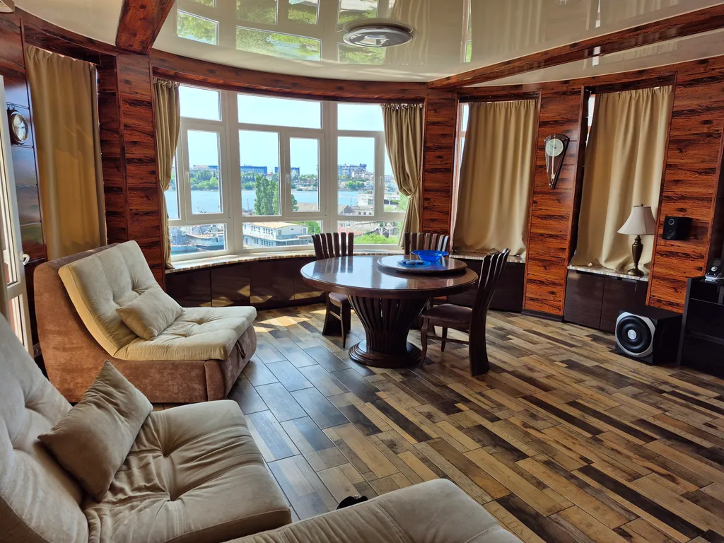 Дизайнерская квартира с видом на море