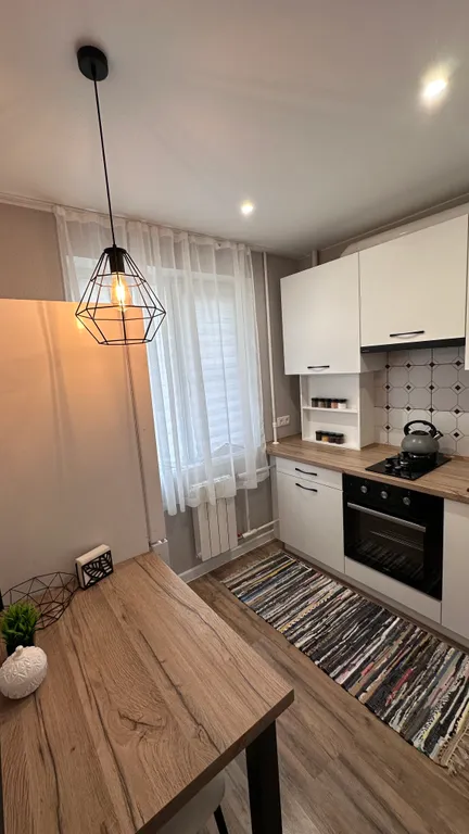 Уютная квартира с новый ремонтом в очень удобном районе